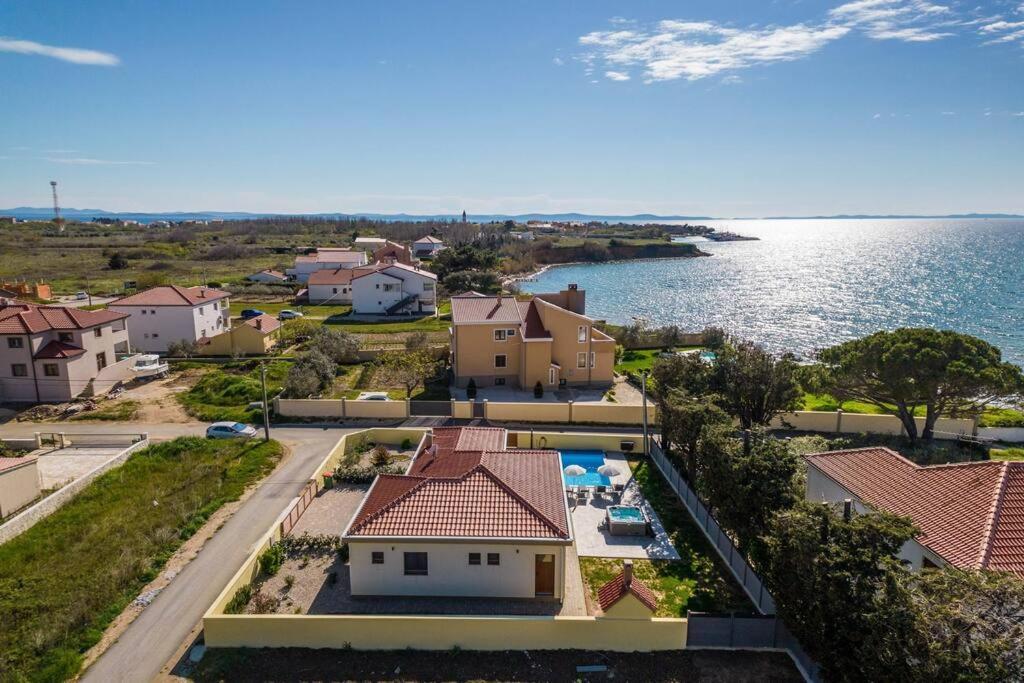 Villa Mattina, With Heated Pool And Jacuzzi Privlaka  Kültér fotó